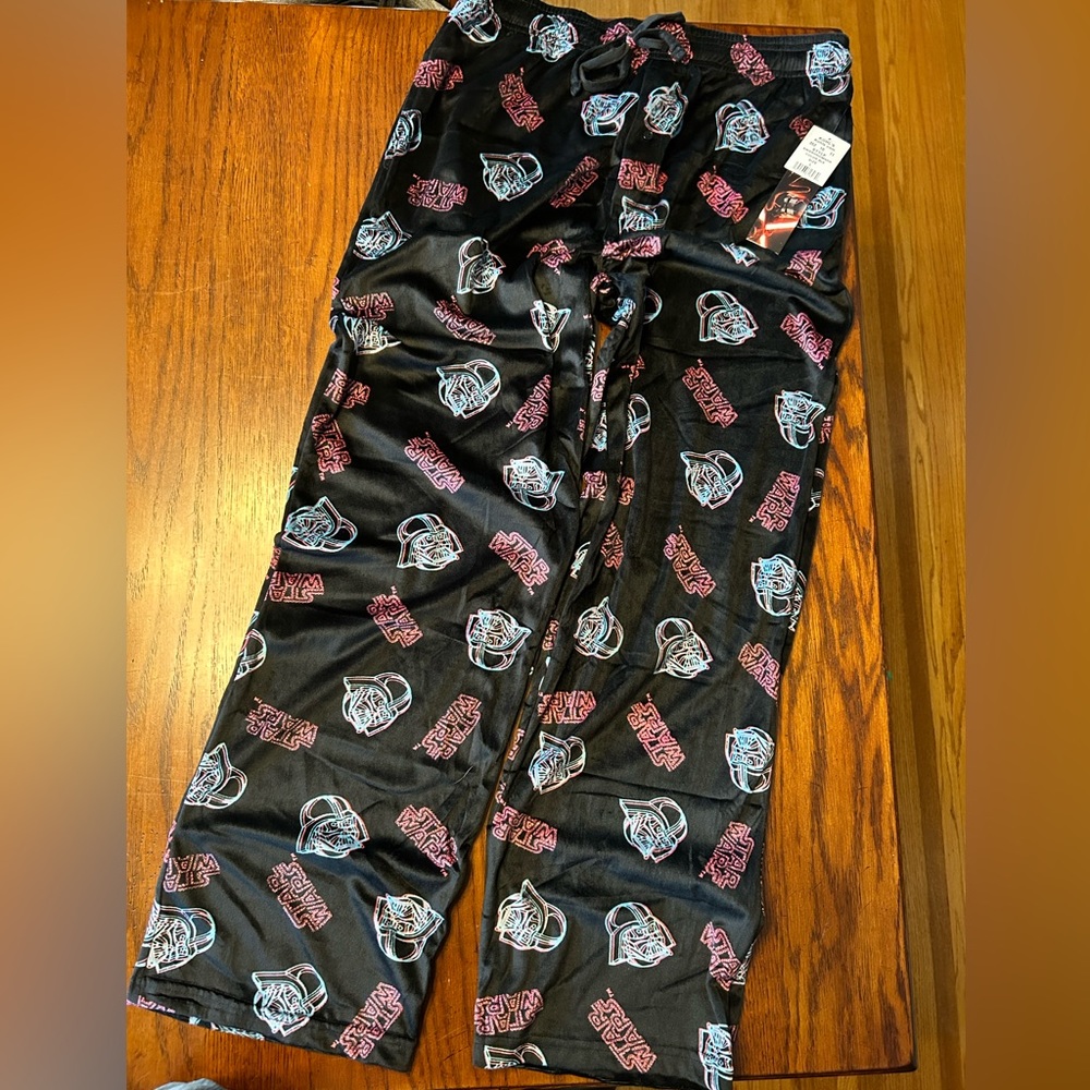 Star Wars fleece pant NWT - Picture 3 of 3